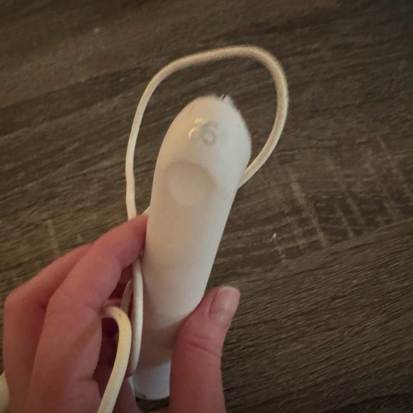 Arbonne White and Silver Skincare Device - Picture 4 of 7